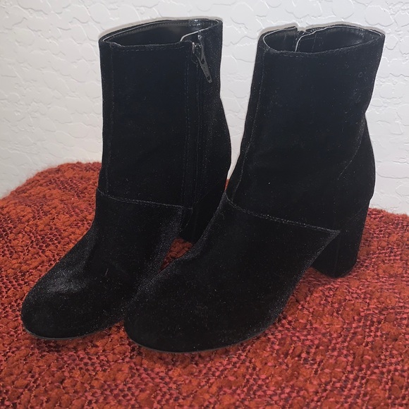 American Eagle Boots - Picture 1 of 2